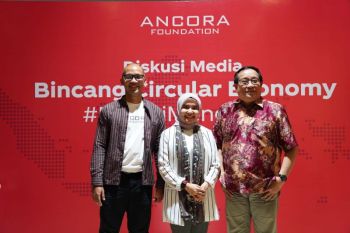 Ancora Foundation dan akademisi mengedukasi masyararkat  kelola sampah