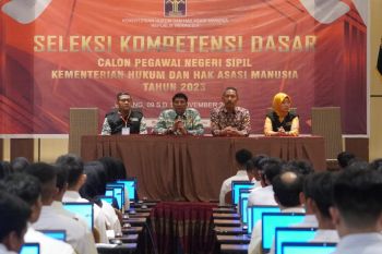 Ribuan CPNS jalani tes di Padang, Kemenkumham Sumbar pastikan tanpa kecurangan