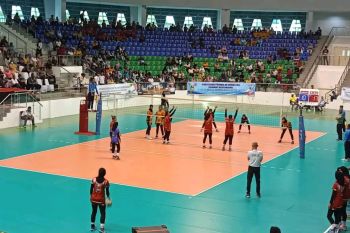 Porwil XI - Voli Putri Riau lolos ke semifinal usai mencukur Sumbar