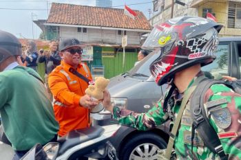 Divre IV Tanjungkarang sosialisasi keselamatan di atas KA