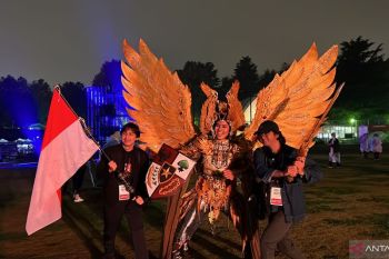 Bergaya di Tokyo Lights 2023, kostum Garuda