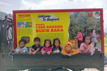 Pegiat pariwisata apresiasi Pemkab Agam pasang papan informasi geosite
