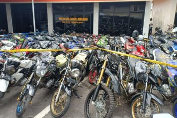 Polisi tindak 120 sepeda motor diduga balap liar di kawasan Serangan-Denpasar