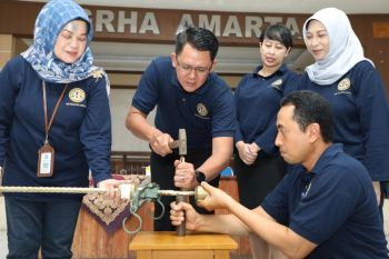 Pemkab Sleman luncurkan "Anting-anting Emas" jamin alat ukur stunting