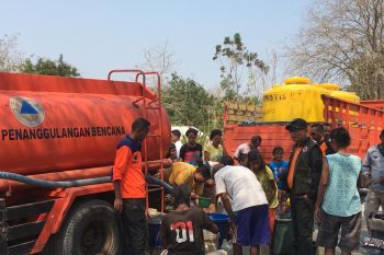 BPBD TTS salurkan bantuan air ke tiga kecamatan