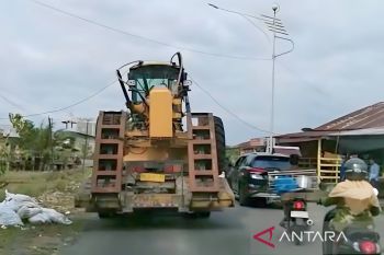 Dishub Aceh Barat tegur pengangkutan alat berat tambang batu bara tanpa pengawalan resmi