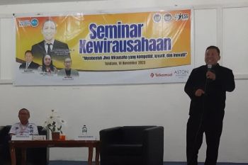 Seminar dan Festival Wirausaha FEB Unima diikuti 600 orang termasuk profesional