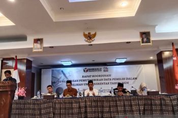 Bawaslu Agam surati Parpol tertibkan APS secara mandiri