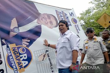Bawaslu dan Satpol PP  Banyumas tertibkan alat peraga kampanye