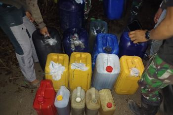 Satgas Pamtas RI-RDTL mengagalkan upaya penyelundupan BBM bersubsidi