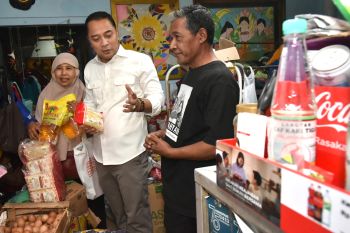 Berhasil tekan kemiskinan ekstrem, Pemkot Surabaya terima dana insentif fiskal