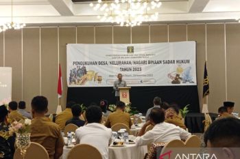Kemenkumham Sumbar kukuhkan 16 nagari binaan sadar hukum