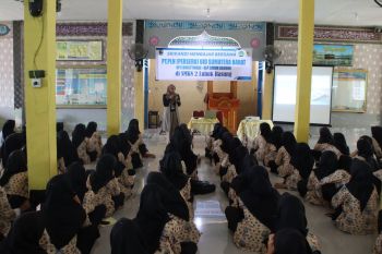Srikandi PLN Sumbar "goes to school", berikan sosialisasi promo dan layanan