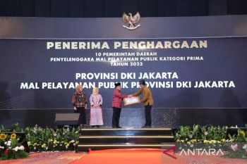 Kementerian PAN-RB memberi penghargaan 10 daerah penyelenggaraan MPPterbaik