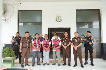 Kejari Siak tahan tiga ASN terkait korupsi pupuk