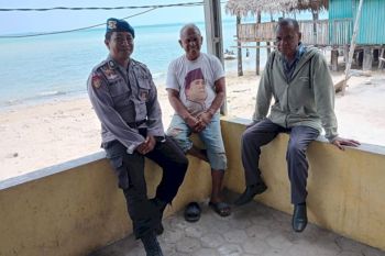 Ditpolairud NTT edukasi warga pesisir tentang kamtibmas jelang pemilu 2024