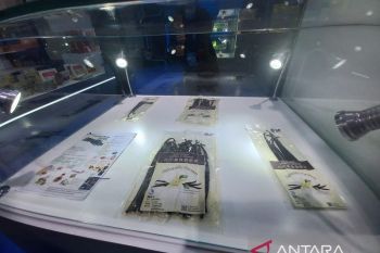 Indonesian coffee, vanilla beans on display at China expo