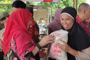 Pemkot Bandarlampung bantu masyarakat terdampak inflasi