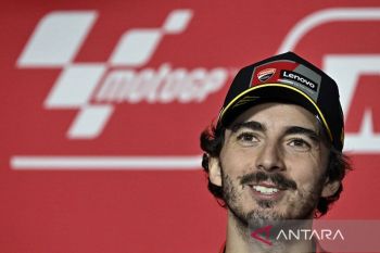 Pembalap Ducati Bagnaia memulai balapan GP Valencia dari posisi kedua