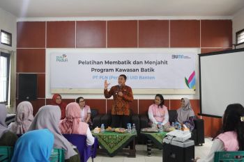 PLN Banten gelar pelatihan membatik dan menjahit