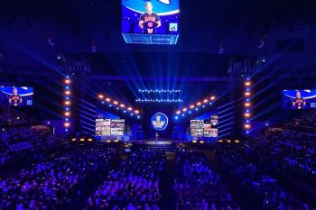 Education Minister commemorates Teachers' Day with 7,500 teachers