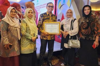 SDN 02 Bukittinggi terima penghargaan Standarisasi LPKRA Kementerian PPPA RI
