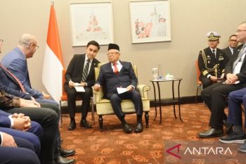 VP Amin invites halal industry players in Slovakia to visit Indonesia
