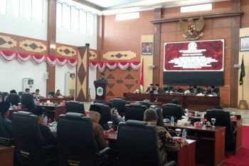 DPRD Kapuas Hulu suarakan jalan dan air bersih di perbatas RI-Malaysia