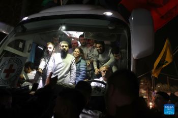Hamas berupaya memperpanjang jeda kemanusiaan di Gaza