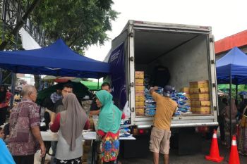 Operasi pasar Perusda - Pemrov Kalbar kendalikan inflasi daerah