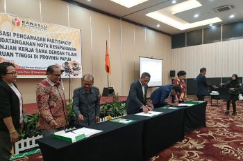 Bawaslu Papua dan 7 universitas teken MoU pengawasan partisipatif