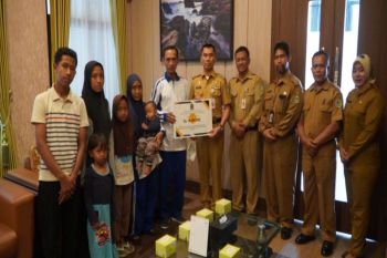 Gunungkidul berangkatkan 16 transmigran menuju Sulawesi