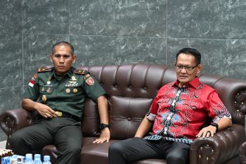 Wakil Ketua DPRD hadiri KASAD Award