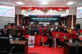 Dewan kembali gelar dengan pendapat dengan mahasiswa terkait 10 tuntutan