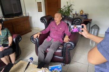 Disnaker sebut UMK empat kabupaten/kota lebih besar dari UMP Bali 2024