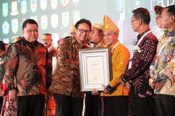 Pemkot Palu raih penghargaan kota sehat dari Kemenkes