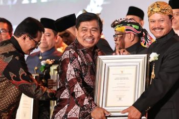 Kota Madiun raih penghargaan STBM 2023 kategori paripurna