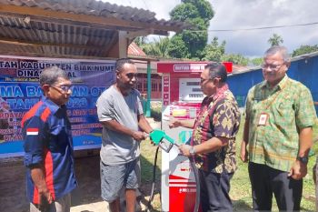Pemkab Biak Numfor salurkan bantuan peralatan pom bensin mini warga OAP
