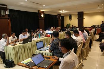 Pembahasan dan usulan objek dan nilai tarif retribusi