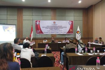 Kajari Manado ajak berpesta demokrasi dengan gembira