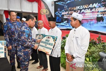 HUT ke-73 Polairud, Kapolda Kalsel umrohkan 10 anggota dan masyarakat