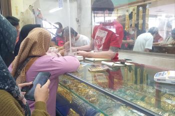 Harga perhiasan emas di Palembang Rp5,9 juta per suku