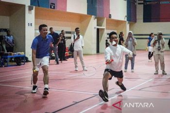 Gibran sebut bulu tangkis perlu perhatian khusus