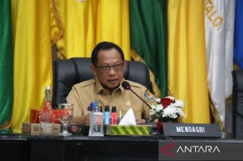 Mendagri Tito Karnavian imbau daerah waspadai inflasi November 2,86 persen