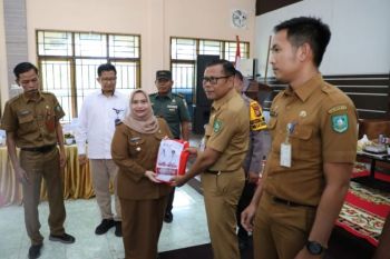 Bupati Bengkalis salurkan 48.500 paket sembako untuk masyarakat miskin