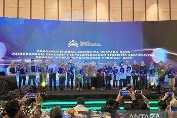 Kemenkumham RI terima penganugerahan dari BPS