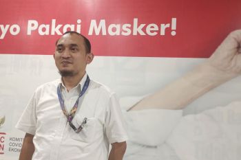 Erupsi Gunung Anak Krakatau tak pengaruhi penerbangan Bandara Radin Inten