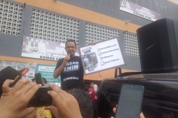 Anies Baswedan kenalkan program Pasar AMIN untuk atasi mahalnya bahan pangan