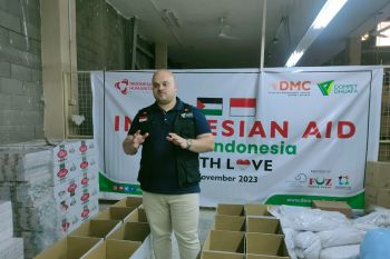 Mush'ab, relawan yang rela tinggalkan keluarga demi distribusi bantuan bagi rakyat Palestina