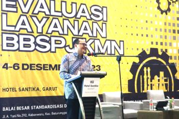 Kemenperin tingkatkan daya saing industri keramik